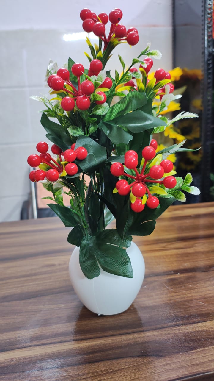 Hodor Designs Artificial Red Berry Potted Plant